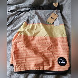 Quicksilver Highline Surfsilk Tijuana 19" Boardshorts Size 36 Peach Pink NWT